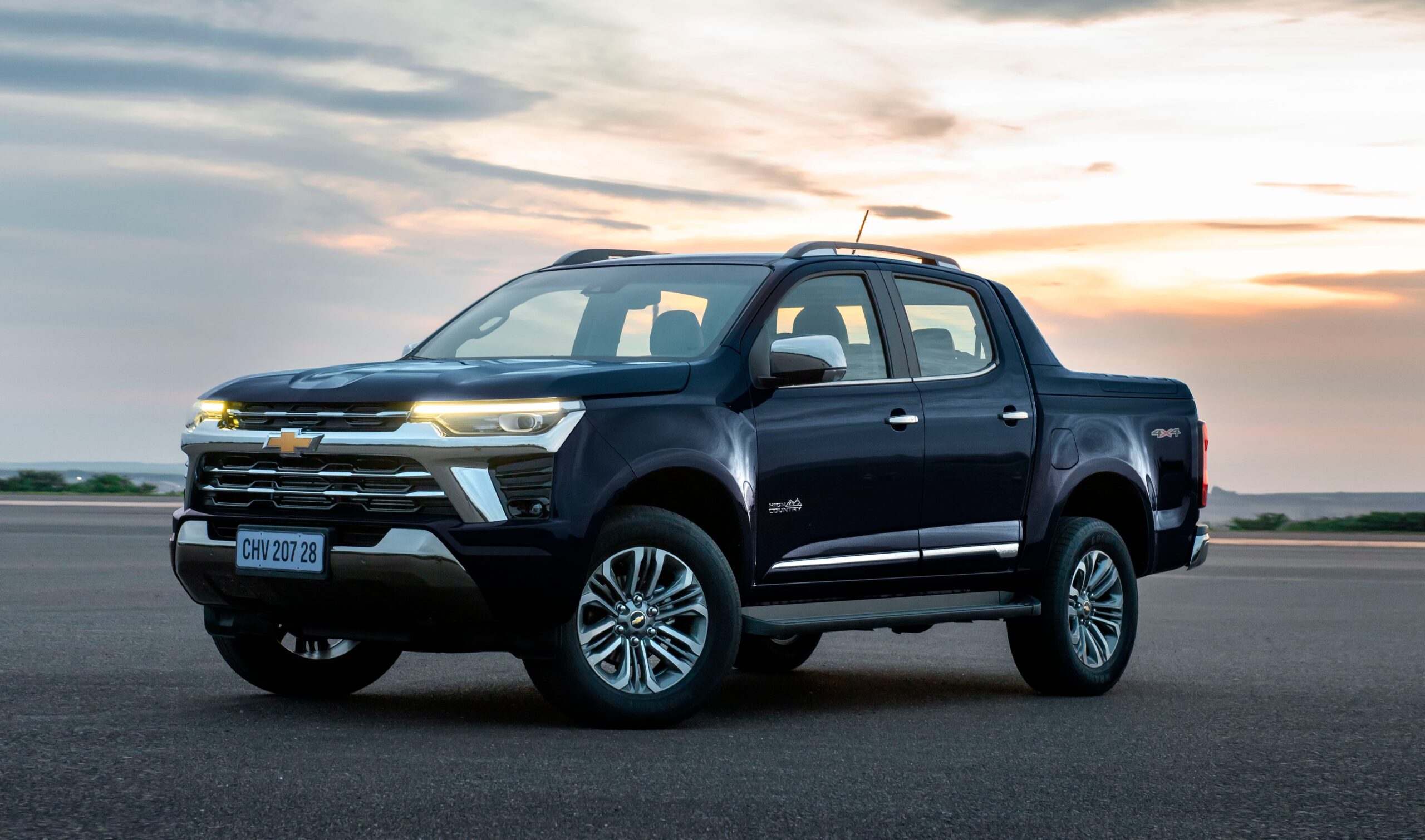 S10 HC 07 Azul Oscuro 1 1 Scaled